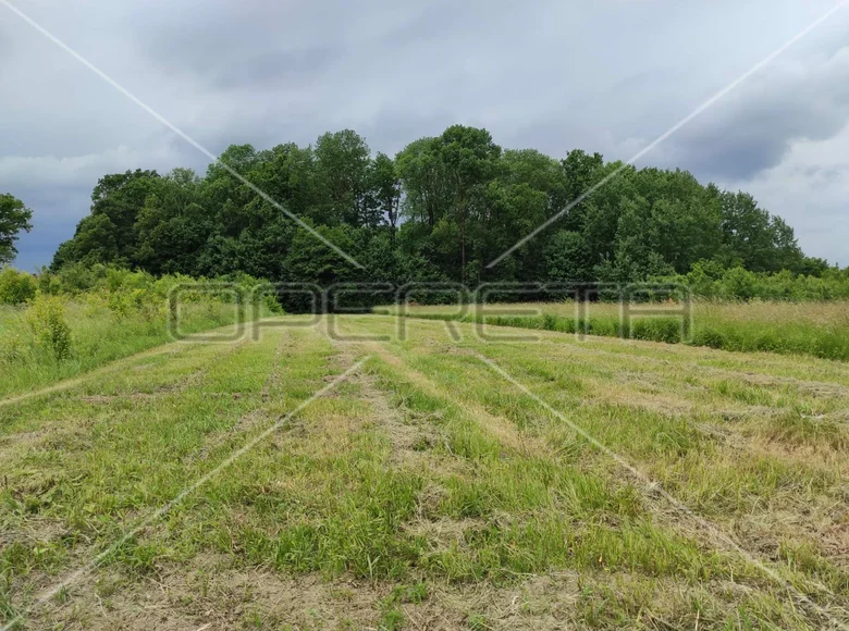 Land 1 745 m² Gradska cetvrt Sesvete, Croatia