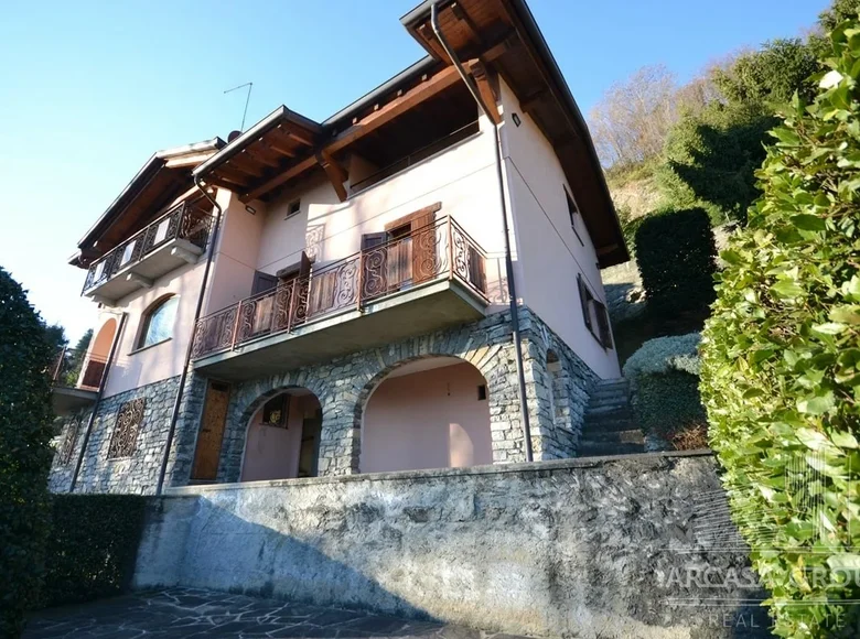 villa de 5 chambres 230 m² Menaggio, Italie