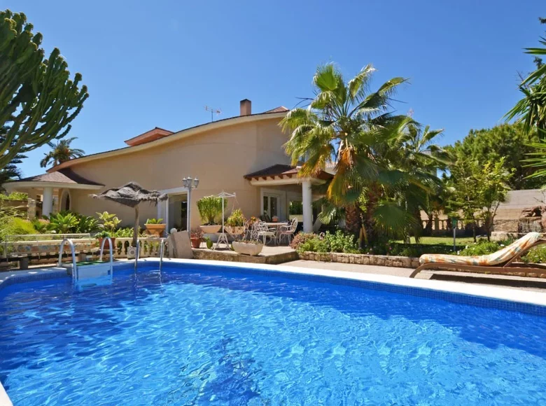 5 bedroom villa 467 m² el Campello, Spain