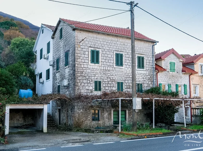 7-Schlafzimmer-Villa 333 m² Kotor, Montenegro