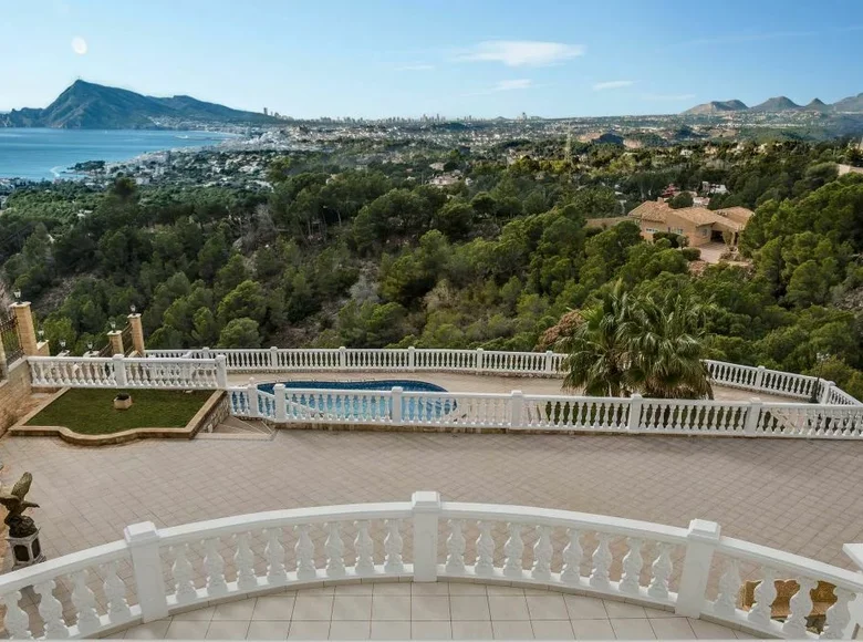 4 bedroom house 743 m² Altea, Spain