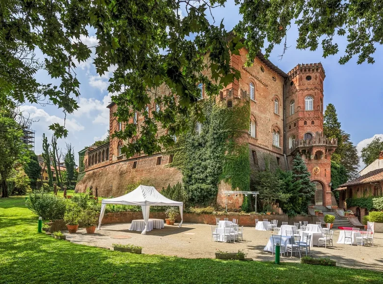 Замок 9 спален 1 700 м² Алессандрия, Италия