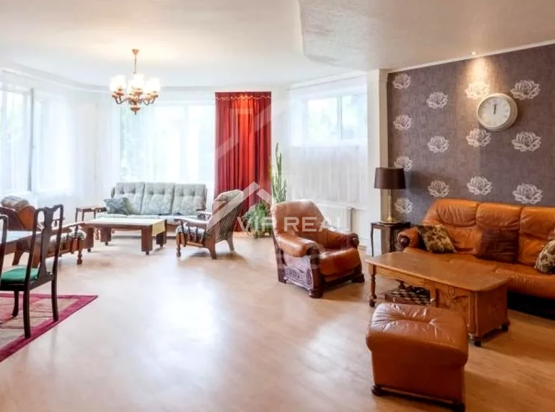 Maison 6 chambres 305 m² Riga, Lettonie