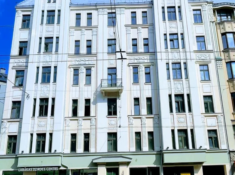 Revenue house 3 179 m² in Navapolatsk, Belarus