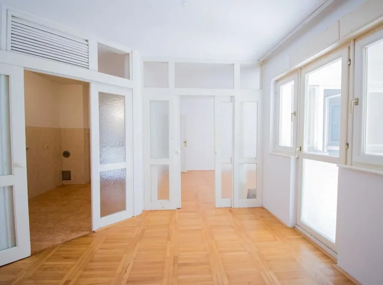 Квартира 2 спальни 70 м² Подгорица, Черногория