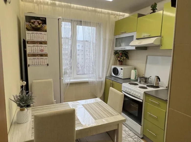 Mieszkanie 2 pokoi 49 m² Mińsk, Białoruś