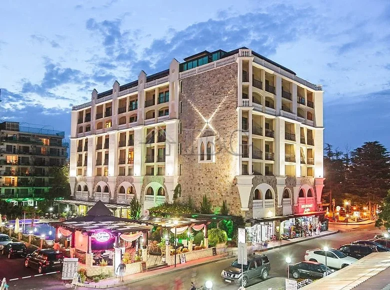 Mieszkanie 2 pokoi 83 m² Nesebyr, Bułgaria