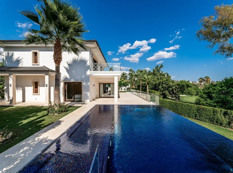 Maison 6 chambres 1 025 m² San Pedro Alcantara, Espagne