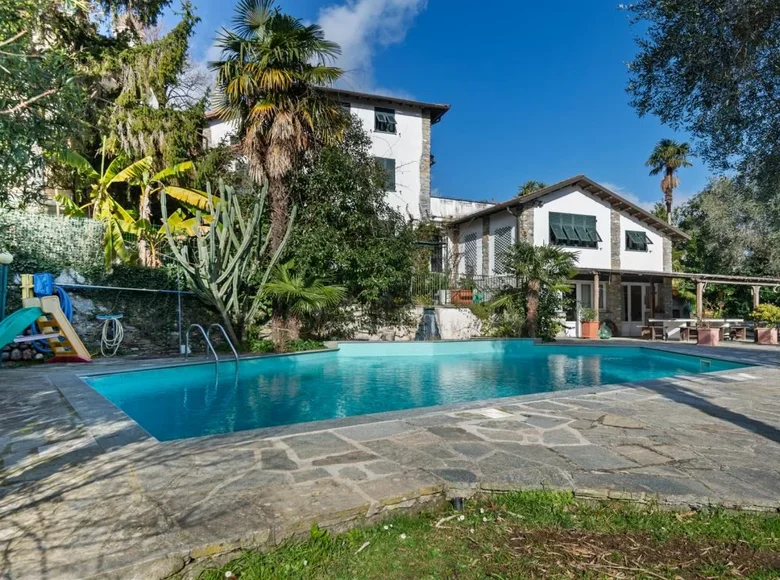 6 bedroom villa 395 m² Rapallo, Italy