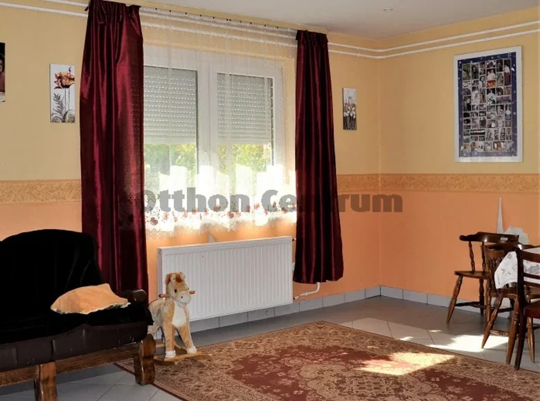 8 room house 210 m² Telki, Hungary