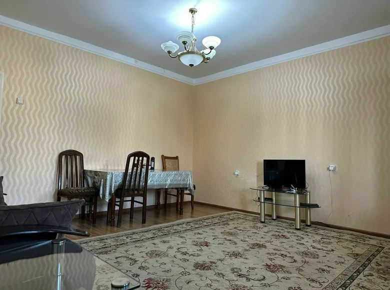 Kvartira 3 xonalar 75 m² Toshkentda