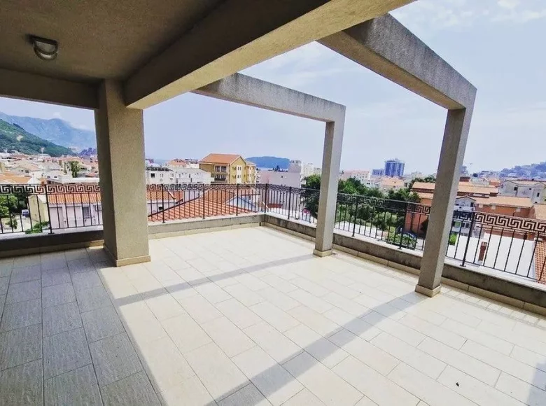 Apartamento 3 habitaciones 215 m² Budva, Montenegro