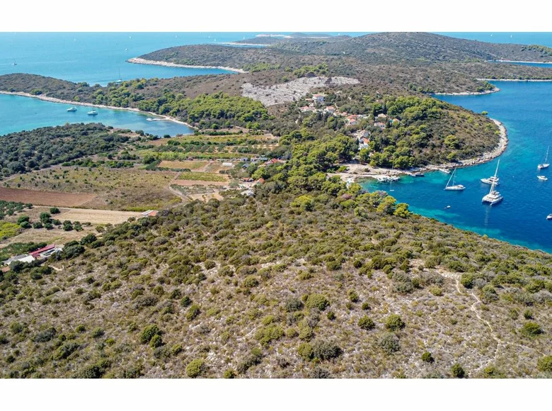 Land 490 000 m² Grad Hvar, Croatia