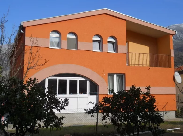 Casa 10 habitaciones 300 m² Montenegro, Montenegro