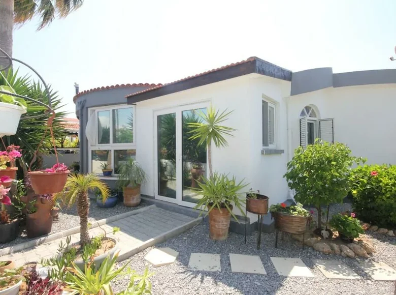 Bungalow 4 bedrooms 300 m² Vasilia, Northern Cyprus