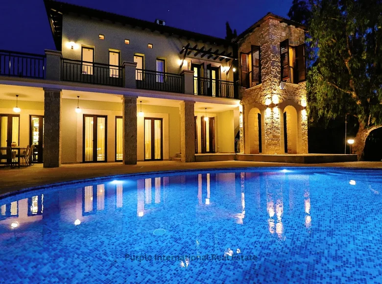 villa de 5 chambres 300 m² Koúklia, Chypre
