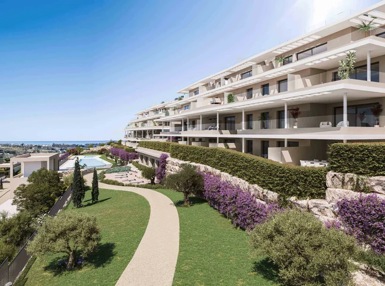 2 bedroom apartment  Estepona, Spain