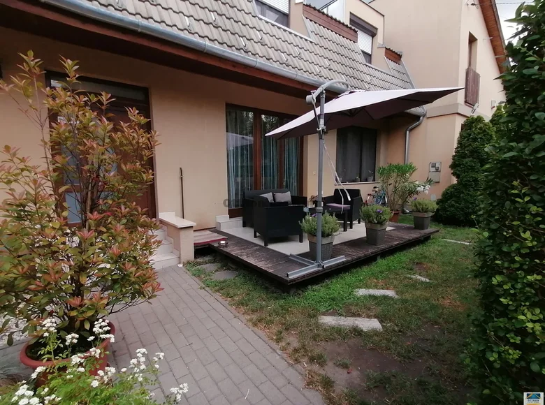 Dom 4 pokoi 135 m² Budapeszt, Węgry