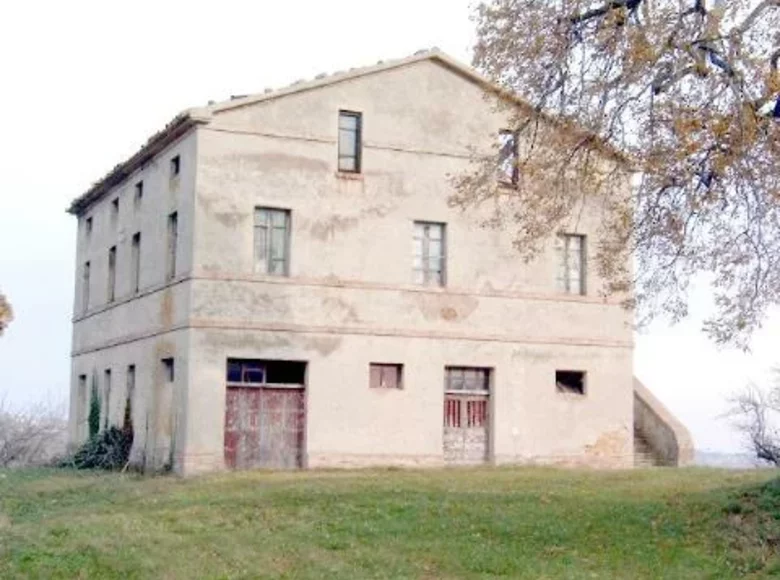 Dom 12 pokojów 280 m² San Severino Marche, Włochy
