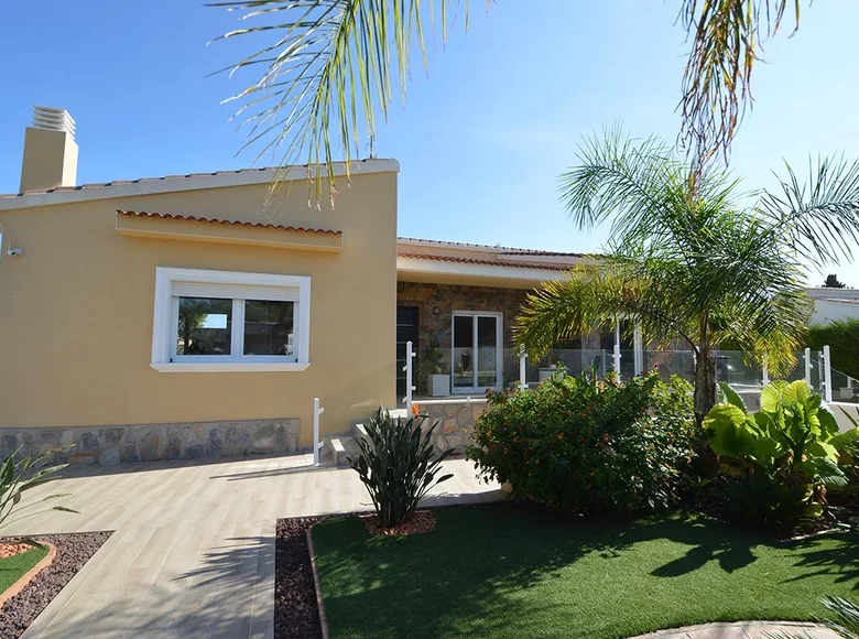 Willa 4 pokoi 201 m² Orihuela, Hiszpania
