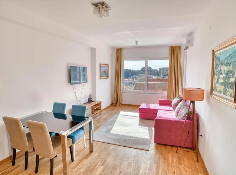 3 bedroom apartment 102 m² Becici, Montenegro