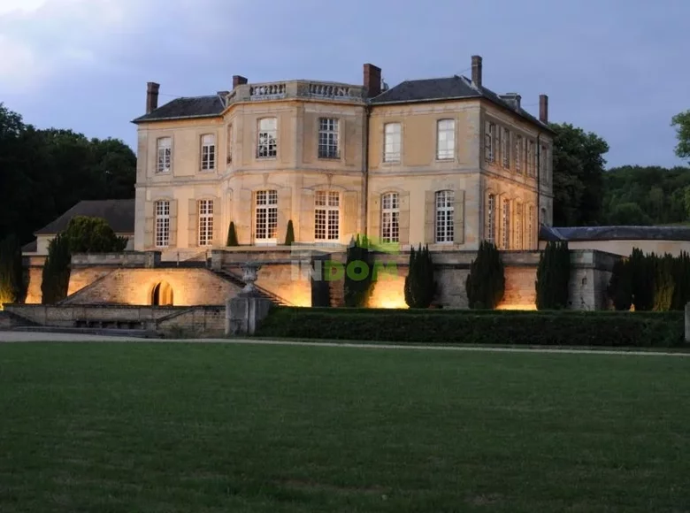 Château 20 000 m² France métropolitaine, France