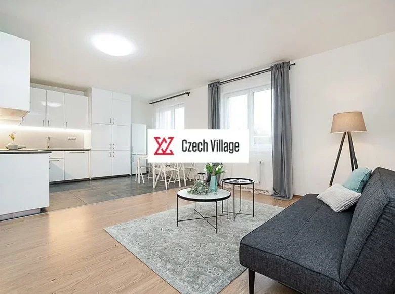 Mieszkanie 4 pokoi 95 m² Praga, Czechy