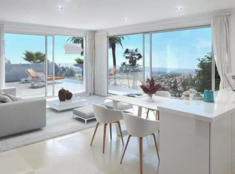 Mieszkanie 2 pokoi 100 m² Marbella, Hiszpania