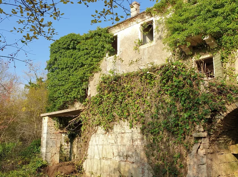 Schloss  Opcina Bale, Kroatien