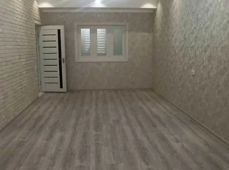 Kvartira 2 xonalar 75 m² Samarqandda