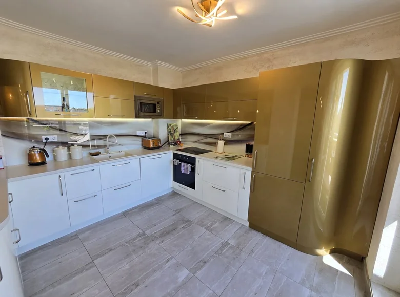 2 bedroom apartment 119 m² Nesebar, Bulgaria