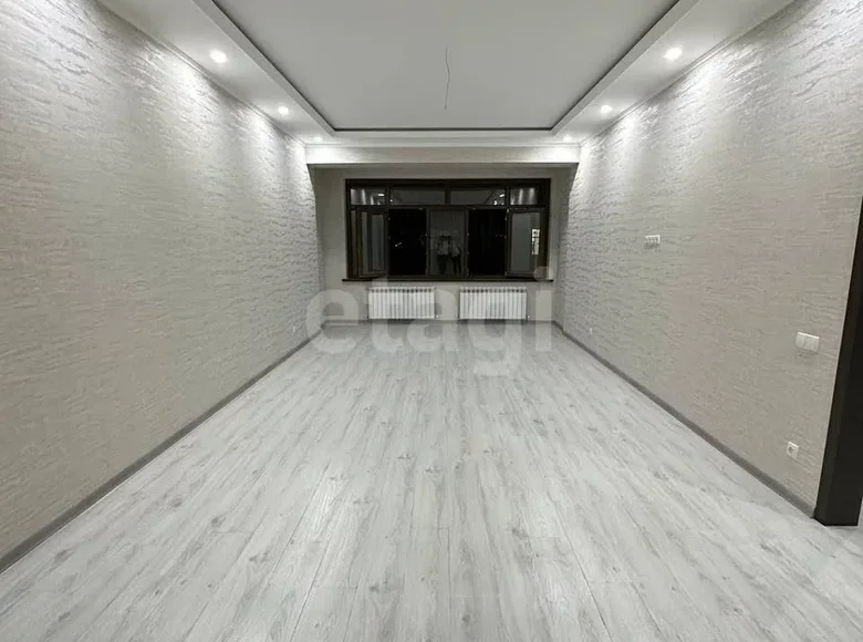 Kvartira 3 xonalar 115 m² Samarqandda