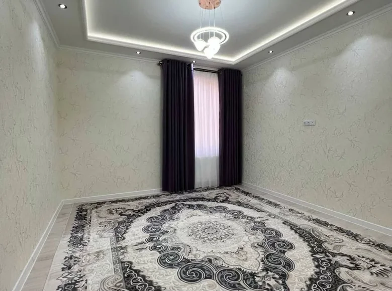 Kvartira 3 xonalar 110 m² Samarqandda