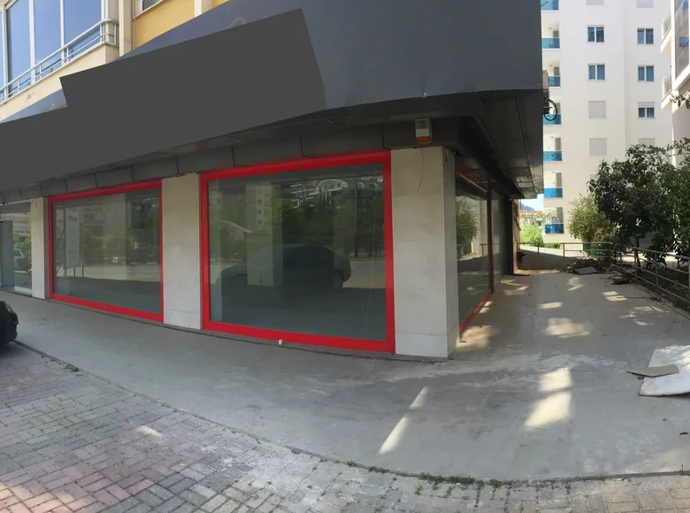 Commercial property 670 m² in Alanya, Turkey