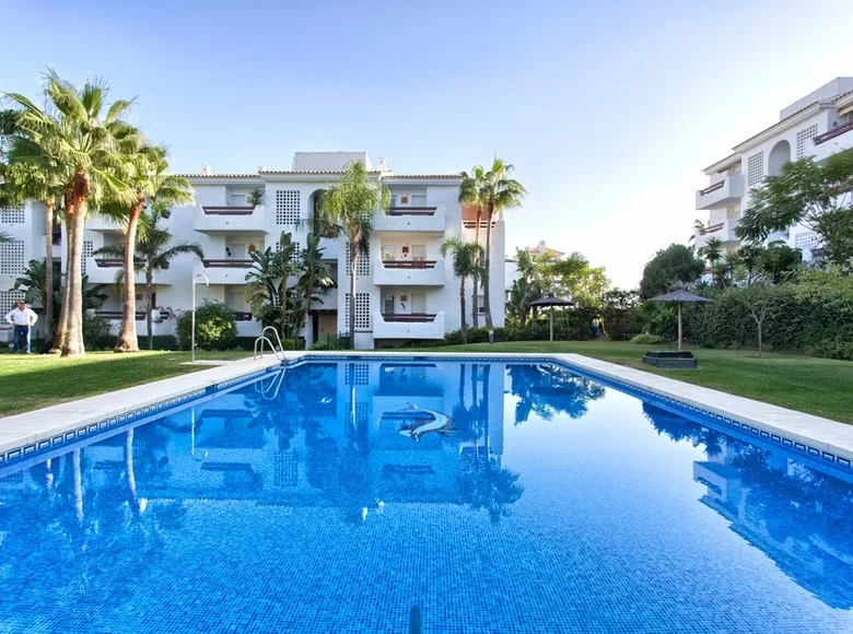 3 bedroom apartment 116 m² Estepona, Spain