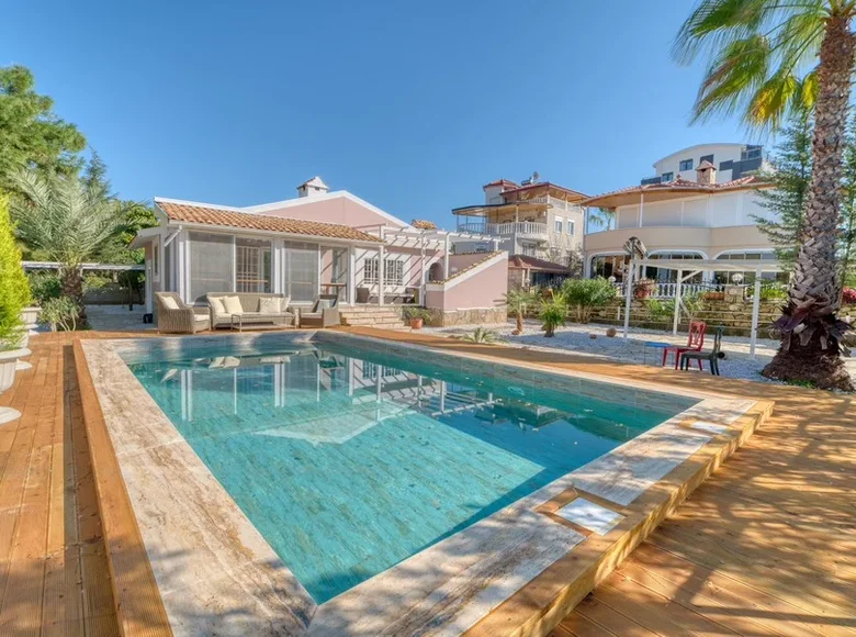 Mieszkanie 4 pokoi 127 m² Alanya, Turcja