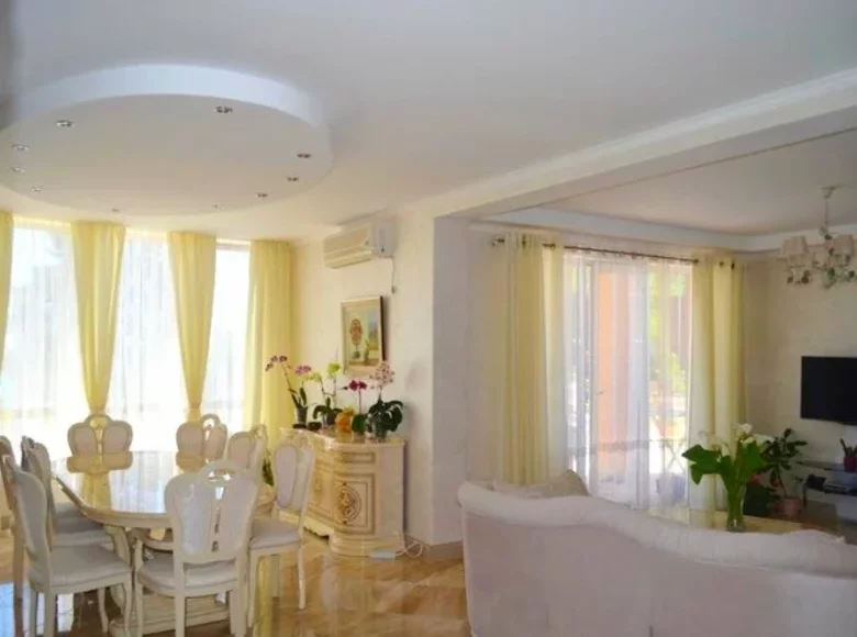 Villa 10 Schlafzimmer 480 m² Susanj, Montenegro