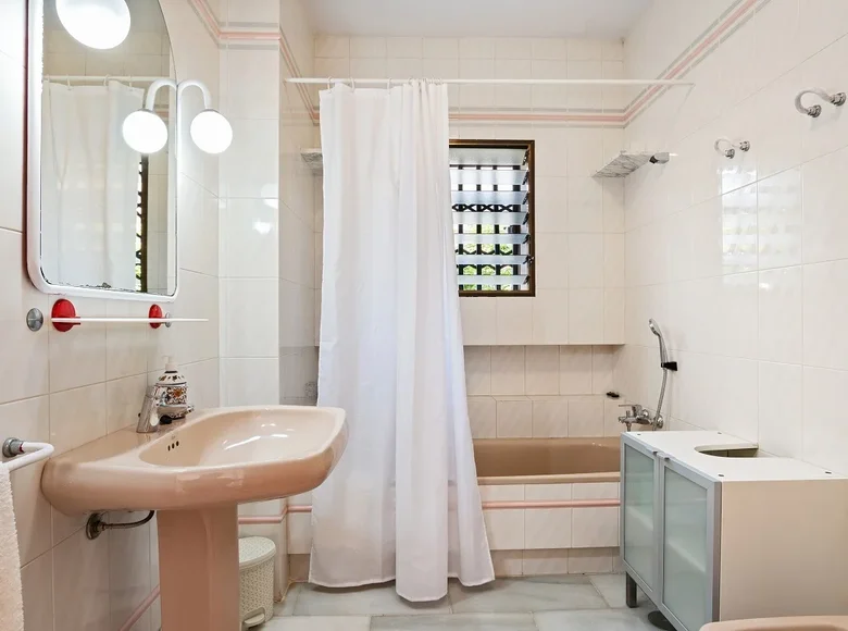 7-Schlafzimmer-Villa 225 m² Dehesa de Campoamor, Spanien