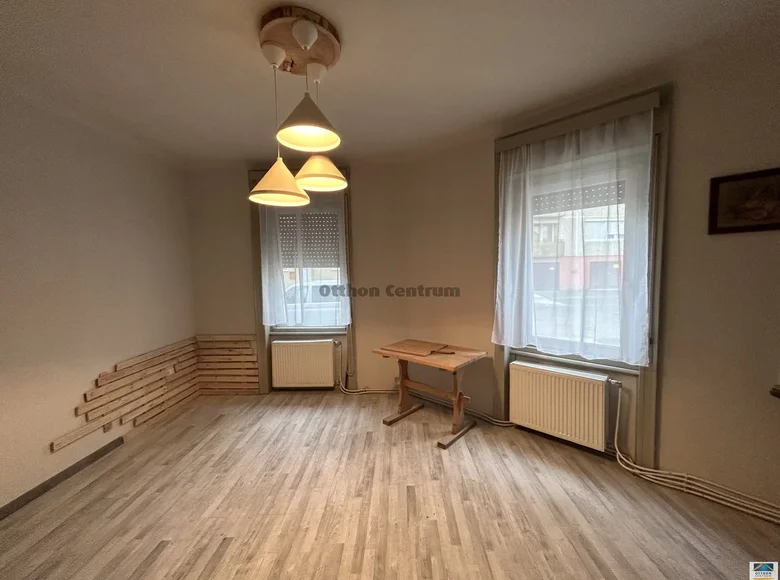 Mieszkanie 2 pokoi 48 m² Cegled, Węgry