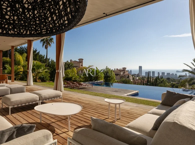 villa de 5 dormitorios 757 m² Finestrat, España