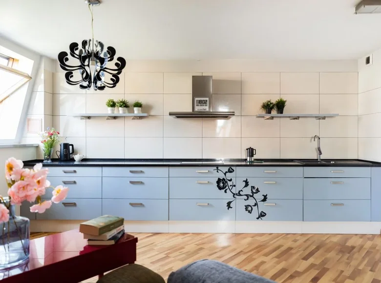 Commercial property 66 m² in Warsaw, Poland