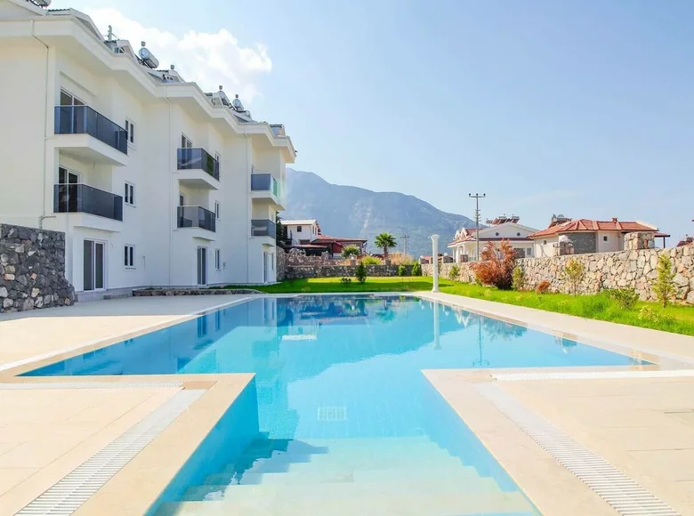 Квартира 3 комнаты 90 м² Олюдениз, Турция
