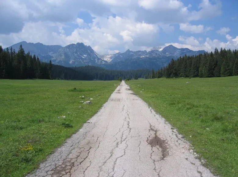 Atterrir  Zabljak, Monténégro