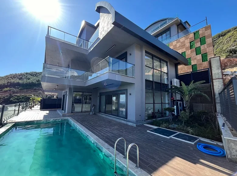 5 bedroom villa 346 m² Alanya, Turkey