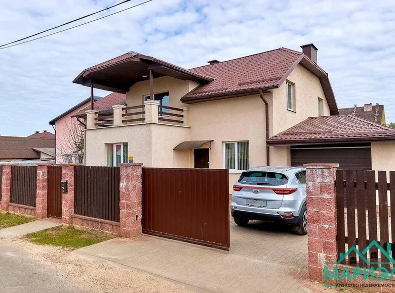 Casa 224 m² Minsk, Bielorrusia