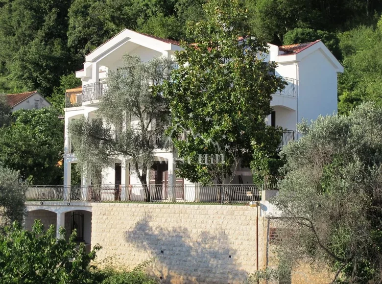Haus 9 Zimmer 450 m² Budva, Montenegro
