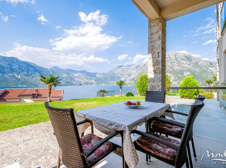 Wohnung 2 Schlafzimmer 68 m² Kotor, Montenegro