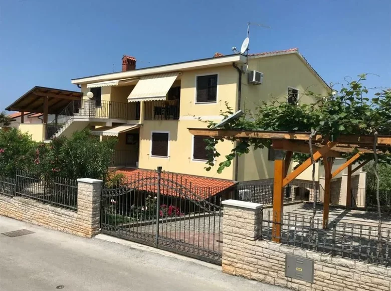 Hotel 450 m² Stadt Pola, Kroatien