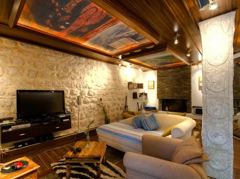 Dom 3 pokoi 240 m² Kotor, Czarnogóra