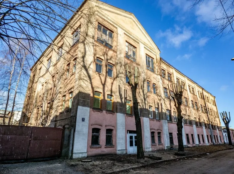 Propriété commerciale 3 722 m² à Riga, Lettonie